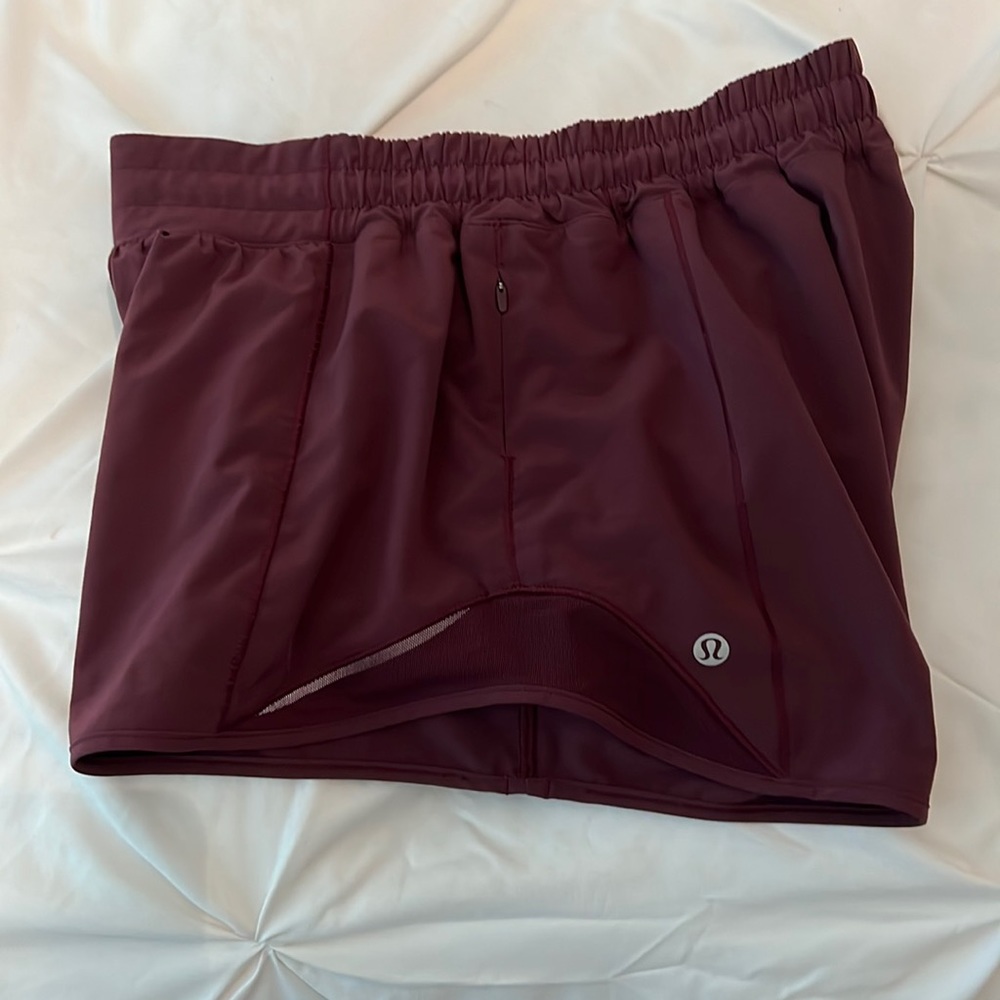 Lululemon Hotty Hot Short